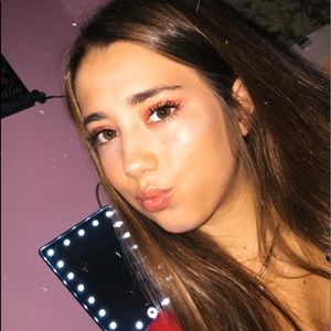 Meet your Posher, Hailey